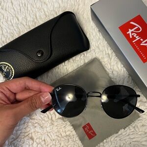 Ray-Ban
